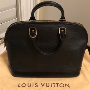 LOUIS VUITTON Epi Alma PM Noir Black.
